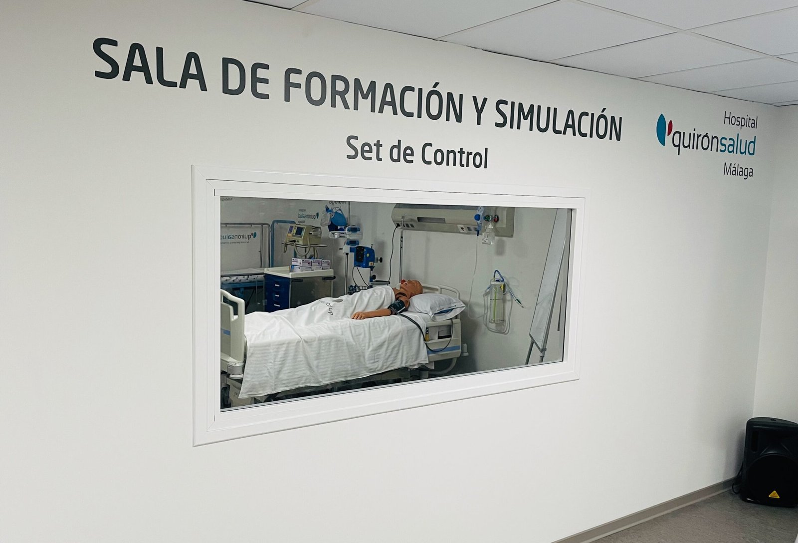 Read more about the article Sala de simulación en el Hospital Quirónsalud de Málaga: Innovación y entrenamiento avanzado